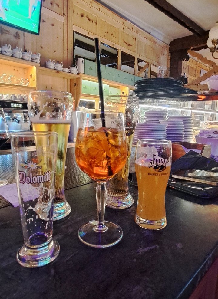 Δολομίτες, Στέλβια, aperolια...ή είμαστε ποδηλάτΡες ή δεν είμαστε... :)